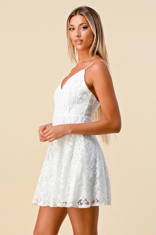 SOLID V NECK SLEEVLESS LACE DRESS
